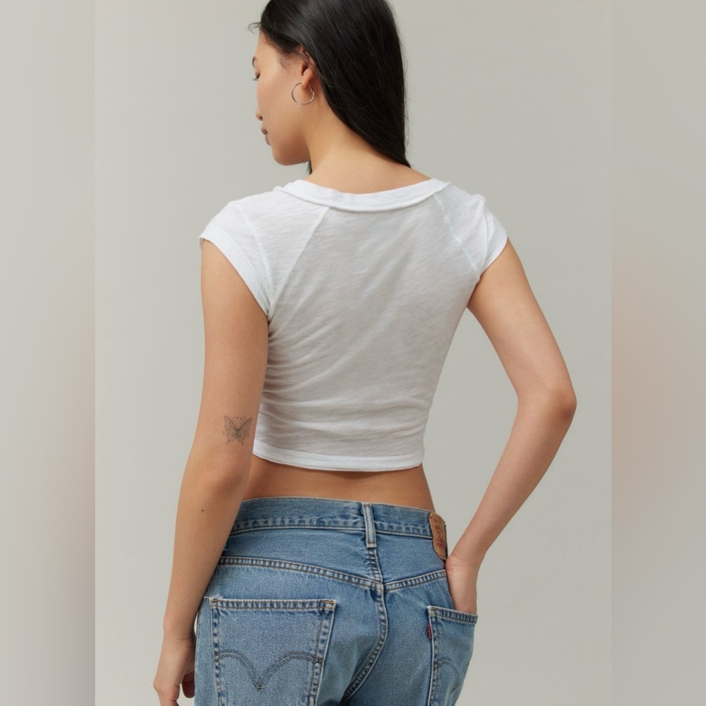 NWT Urban Outfitters BDG Morgan Slub Notch Neck Tee - Picture 7 of 7